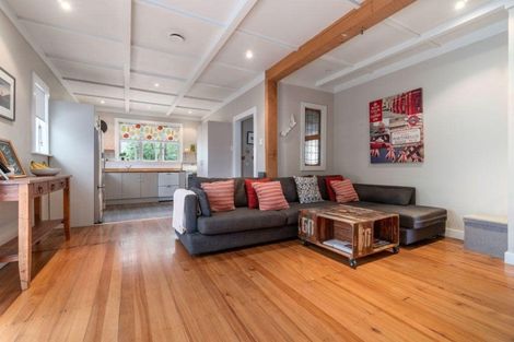 Photo of property in 2/10 Totara Road, Te Atatu Peninsula, Auckland, 0610