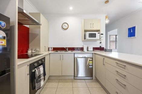 Photo of property in 5/240 Old Farm Road, Hillcrest, Hamilton, 3216