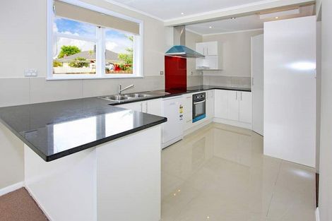 Photo of property in 4 Osborne Place, Papakura, 2110