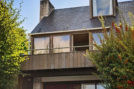 Photo of property in 14 Earnslaw Terrace, Queenstown, 9300