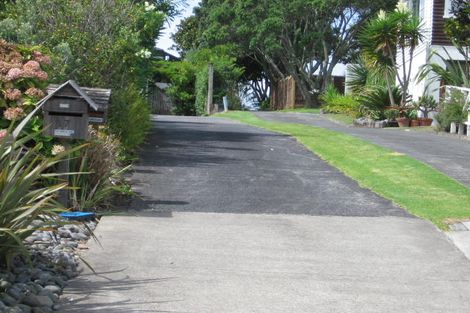 Photo of property in 1/17 Huntly Road, Campbells Bay, Auckland, 0630