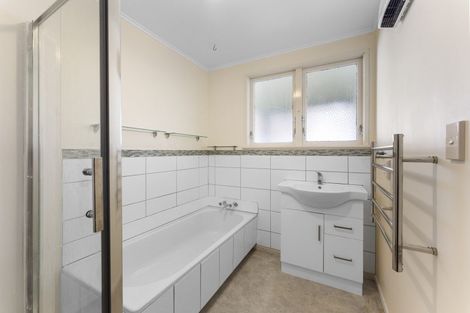 Photo of property in 2 Akron Grove, Totara Park, Upper Hutt, 5018