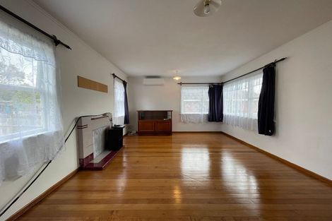 Photo of property in 8 Albert Road, Kelston, Auckland, 0602