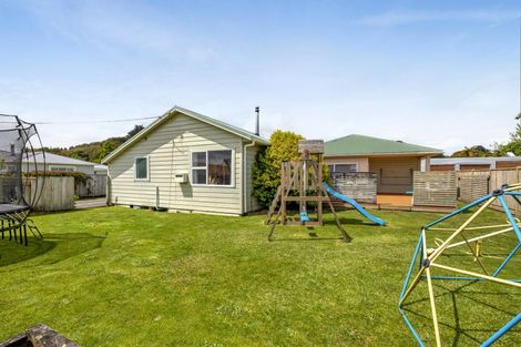 Photo of property in 1 Brookes Street, Inglewood, 4330