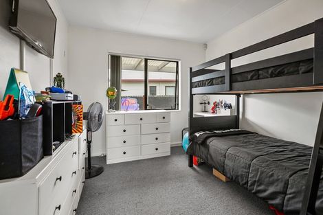 Photo of property in 12 Kentucky Crescent, Nawton, Hamilton, 3200