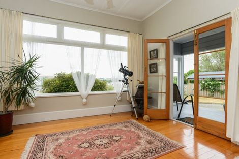 Photo of property in 43 Racecourse Road, Waipukurau, 4200