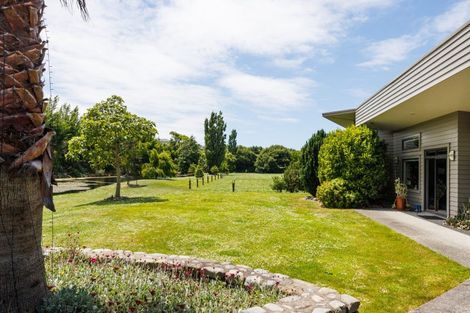 Photo of property in 291 Napier Road, Kelvin Grove, Palmerston North, 4470