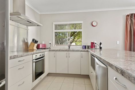 Photo of property in 64 Evergreen Crescent, Trentham, Upper Hutt, 5018