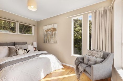 Photo of property in 21a Walnut Way, Maungaraki, Lower Hutt, 5010