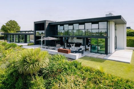 Photo of property in 92 Braid Road, St Andrews, Hamilton, 3200