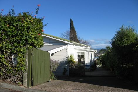 Photo of property in 26 Roslyn Road, Bluff Hill, Napier, 4110