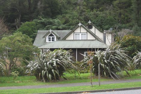 Photo of property in 93 Tawhai Street, Stokes Valley, Lower Hutt, 5019