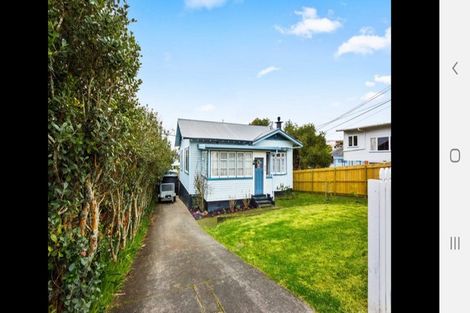 Photo of property in 20 Evans Road, Glen Eden, Auckland, 0602