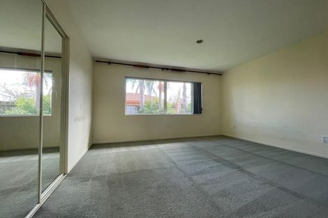 Photo of property in 1/3 Caribbean Drive, Unsworth Heights, Auckland, 0632