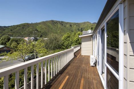 Photo of property in 19 Turners Road, Waikawa, Picton, 7220