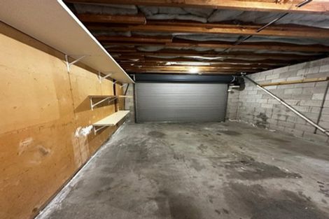 Photo of property in 100 Flanshaw Road, Te Atatu South, Auckland, 0610