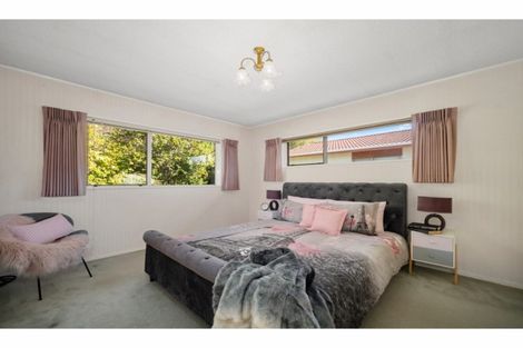 Photo of property in 42 Stapleford Crescent, Browns Bay, Auckland, 0630