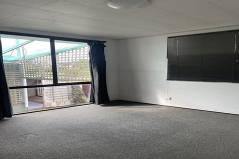 Photo of property in 46 Philomel Crescent, Bayswater, Auckland, 0622