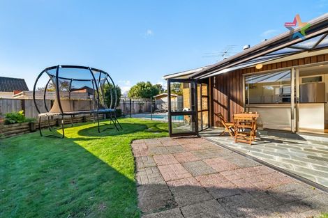 Photo of property in 28 Mcenroe Grove, Naenae, Lower Hutt, 5011