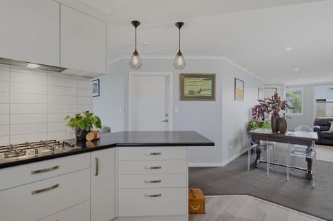 Photo of property in Waterview Estate, 28/4 Greystone Place, Omokoroa, 3114