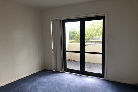 Photo of property in 14/3 Orwell Road, Greenhithe, Auckland, 0632