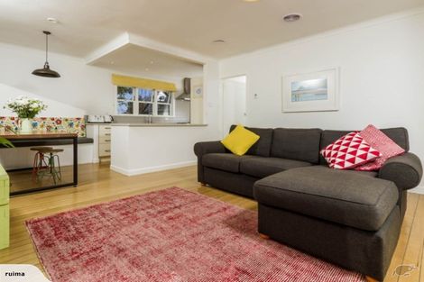 Photo of property in 1/472 East Coast Road, Windsor Park, Auckland, 0630