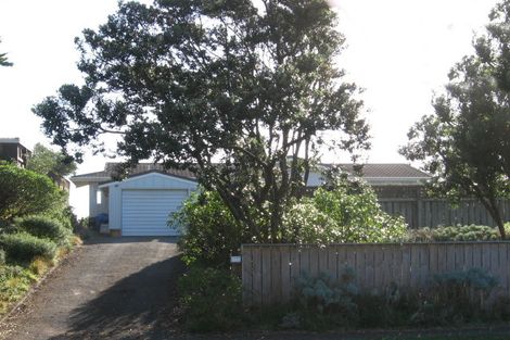 Photo of property in 85 Field Way, Waikanae Beach, Waikanae, 5036