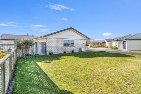 Photo of property in 18 Gilligan Close, College Estate, Whanganui, 4500