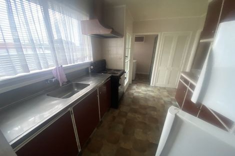 Photo of property in 8 Warden Place, Mangere Bridge, Auckland, 2022