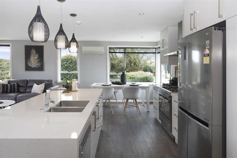 Photo of property in 20 Daniels Road, Redwood, Christchurch, 8051