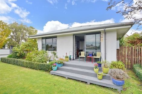 Photo of property in 9 Ashgrove Street, Rangiora, 7400