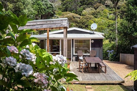 Photo of property in 21 Frank Street, Oneroa, Waiheke Island, 1081