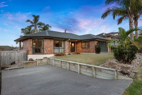 Photo of property in 45 Sapperton Drive, Henderson, Auckland, 0612