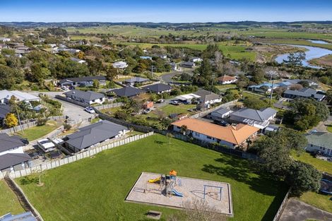 Photo of property in 9 St Julia Court, Helensville, 0800