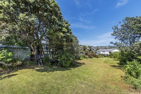 Photo of property in 52 Main Road, Titahi Bay, Porirua, 5022