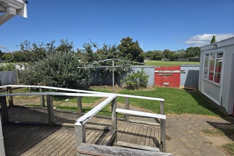 Photo of property in 8 Karaka Street, Merrilands, New Plymouth, 4312