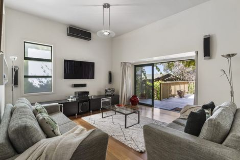 Photo of property in 91 Hinemoa Street, Birkenhead, Auckland, 0626