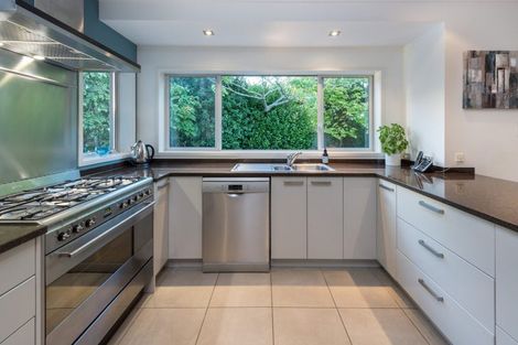 Photo of property in 7 Christensen Place, Forrest Hill, Auckland, 0620