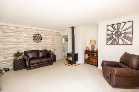 Photo of property in 1 Harris Place, Ngatea, 3503