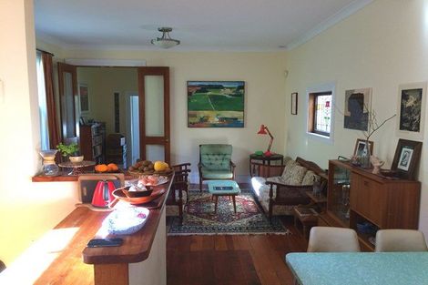 Photo of property in 100 Rolleston Street, Mount Cook, Wellington, 6021