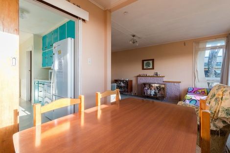 Photo of property in 18 Link Road, Newlands, Wellington, 6037