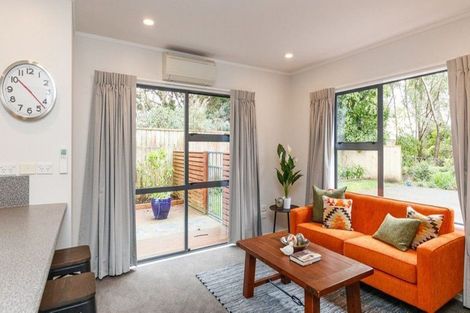 Photo of property in 9 Scandia Court, Hokowhitu, Palmerston North, 4410