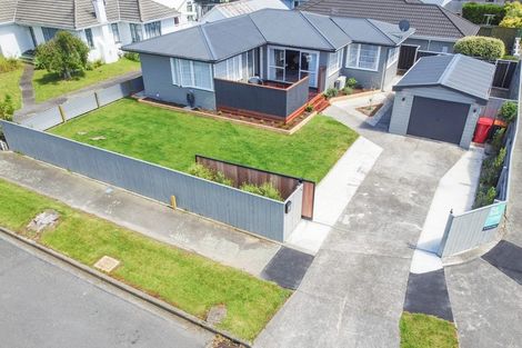 Photo of property in 2 Chester Crescent, West End, Palmerston North, 4410