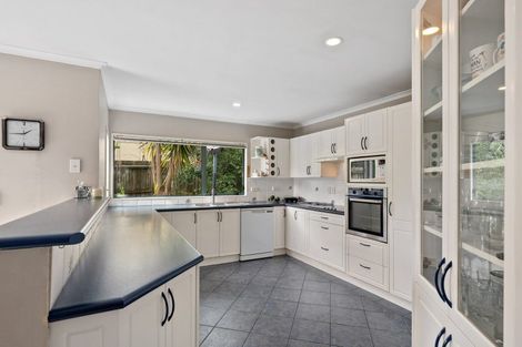 Photo of property in 24 Calypso Way, Unsworth Heights, Auckland, 0632