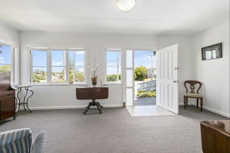 Photo of property in 10 Evan Street, Belmont, Auckland, 0622