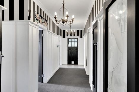 Photo of property in 6 Yule Grove, Greytown, 5712