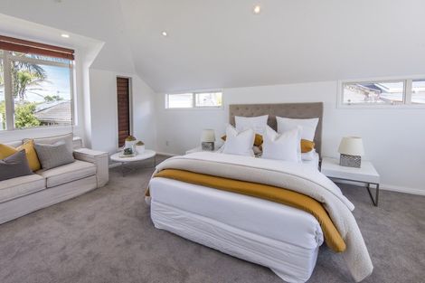 Photo of property in 2/14 Bayview Road, Hauraki, Auckland, 0622