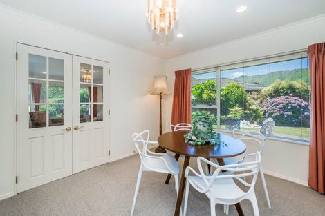 Photo of property in 25 Awanui Drive, Waikanae, 5036