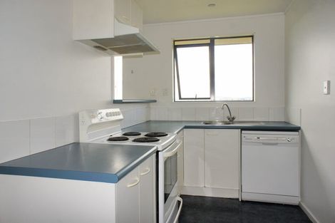 Photo of property in 20 Kells Place, Botany Downs, Auckland, 2010