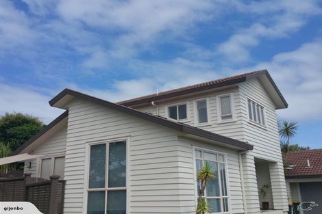Photo of property in 6 Ponderosa Drive, Oteha, Auckland, 0632